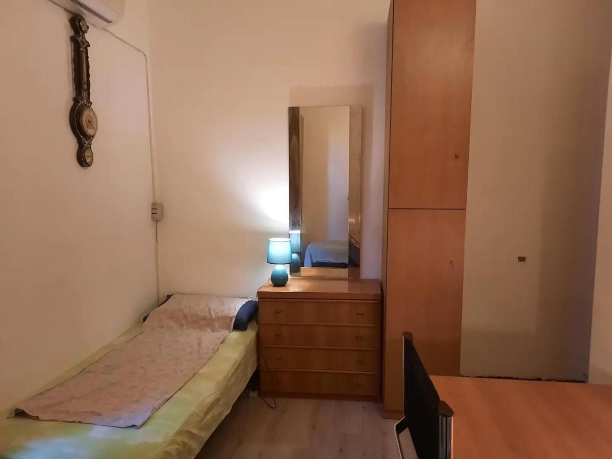 ميلان Private Room In A Quiet Apartment In The City Center المظهر الخارجي الصورة