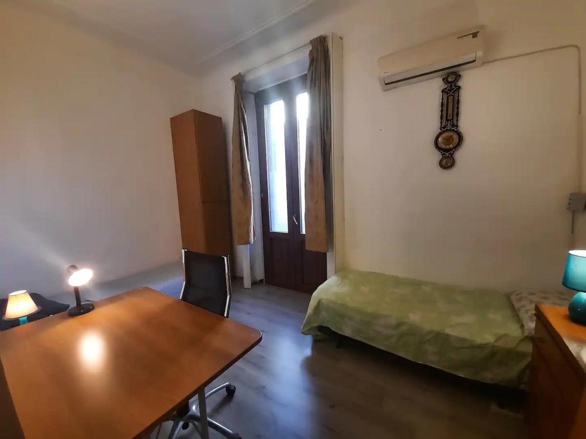 ميلان Private Room In A Quiet Apartment In The City Center المظهر الخارجي الصورة